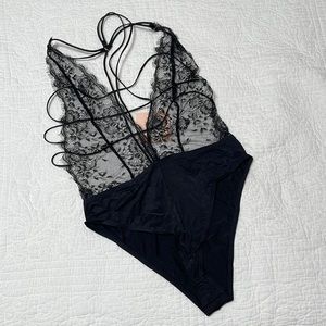 NEW! Lace Plunge Neck Babydoll Bodysuit | US 6